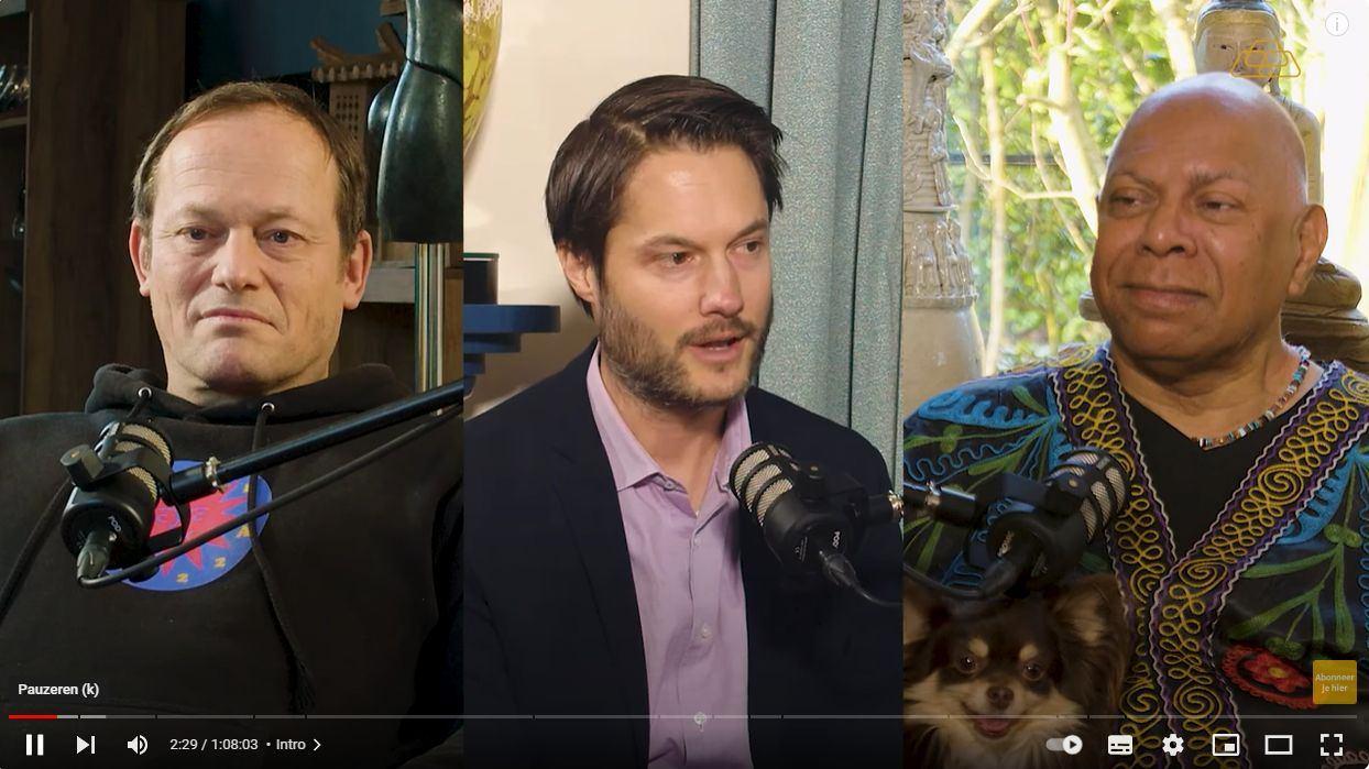 Paul Buitink talks again with trend watchers Adjiedj Bakas and Yuri van Geest at Adjiedj Bakas' home. image