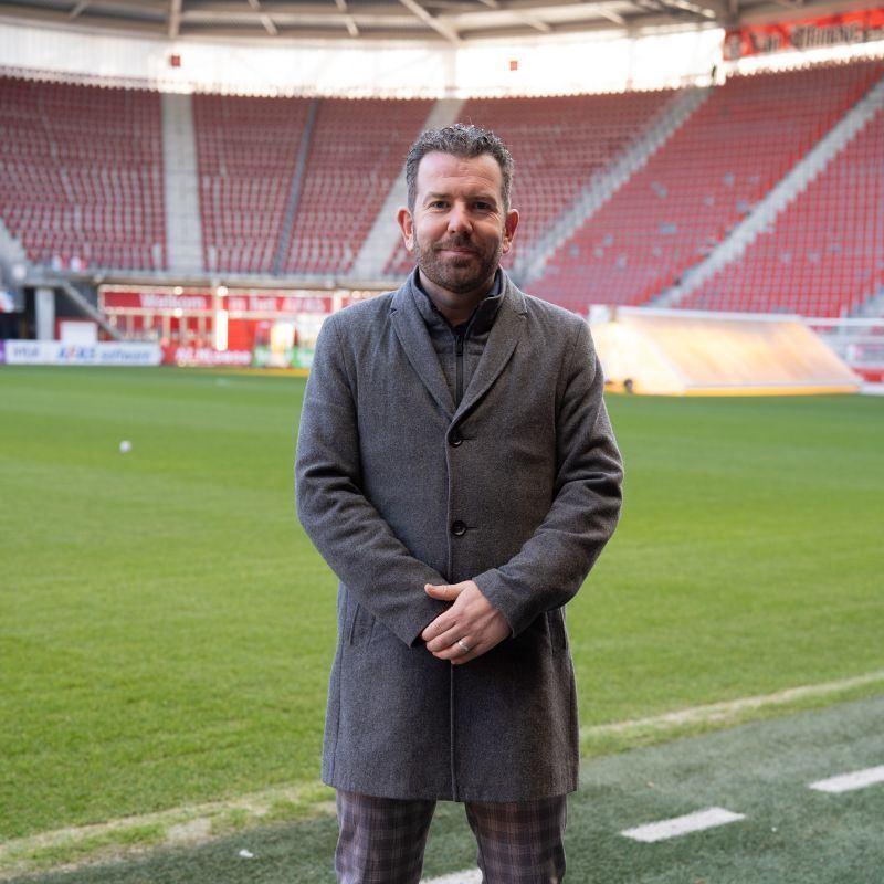 What makes teams successful? Plus 4 hacks to make your team more successful. image