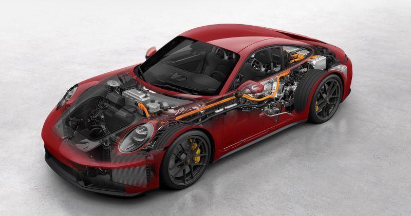 Let's lift the lid on the 911 Carrera GTS! image