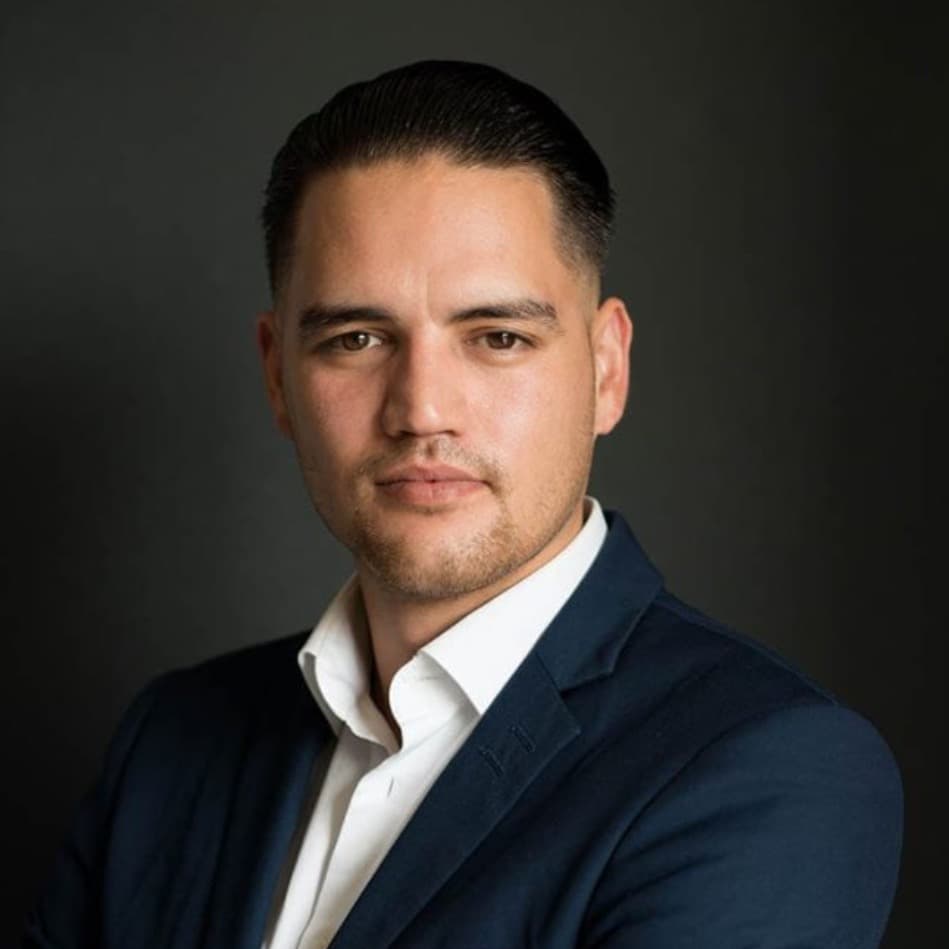 Bruce Bongers Bruce Bongers