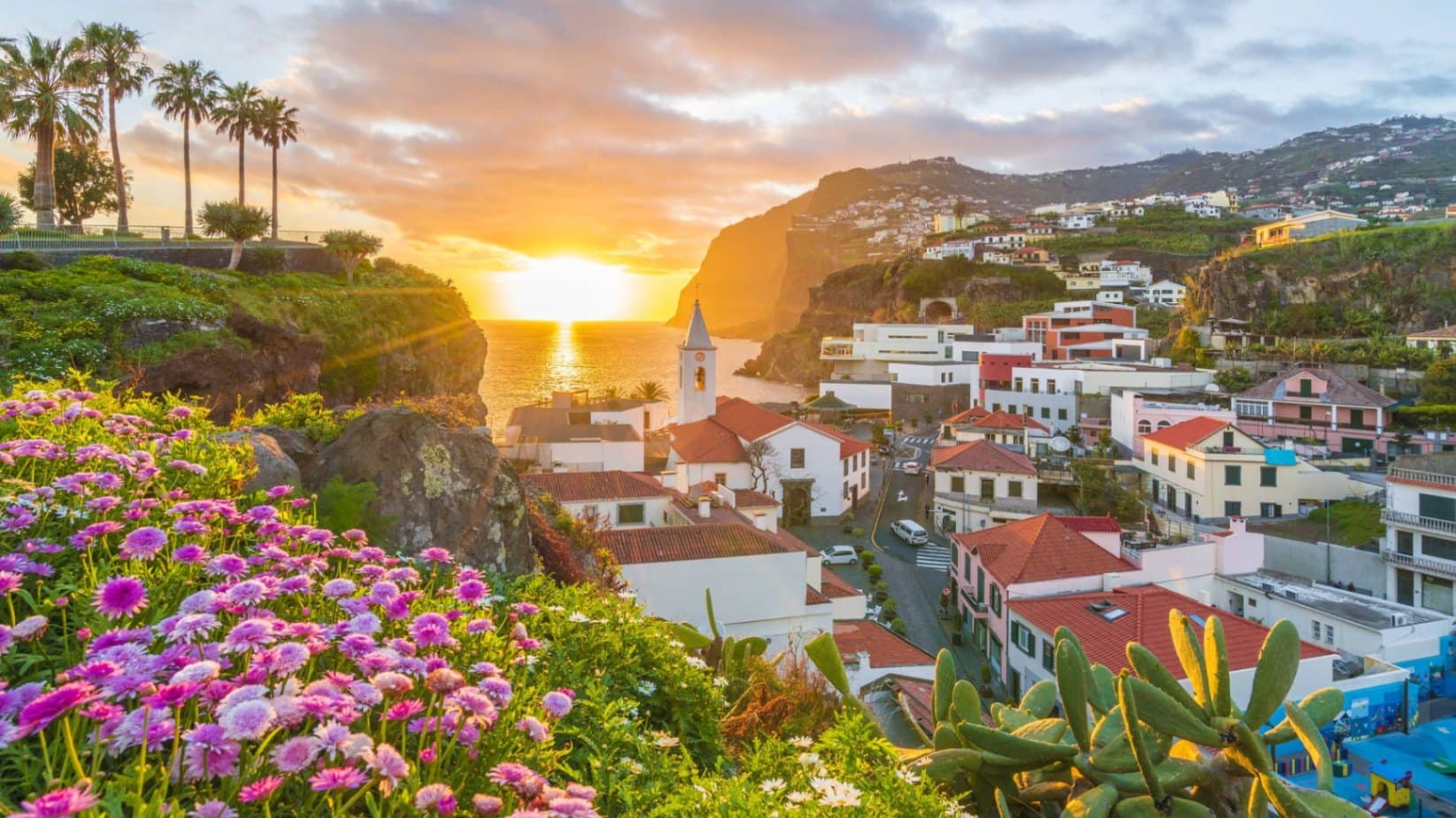 Madeira is an autonomous region of Portugal. image