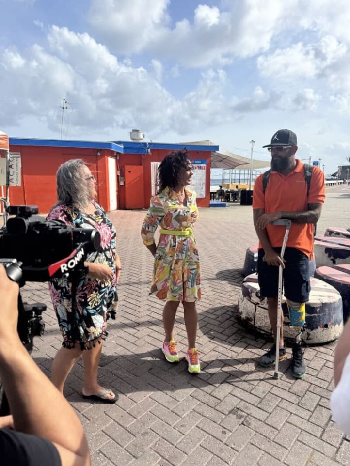 In the meanwhile working in my "office" at Curaçao image