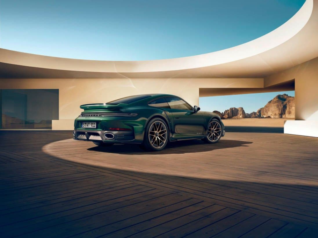 Porsche Exclusive Manufaktur offers extensive individualisation options for both exterior and interior, all fully configurable via the Porsche Car Configurator. image