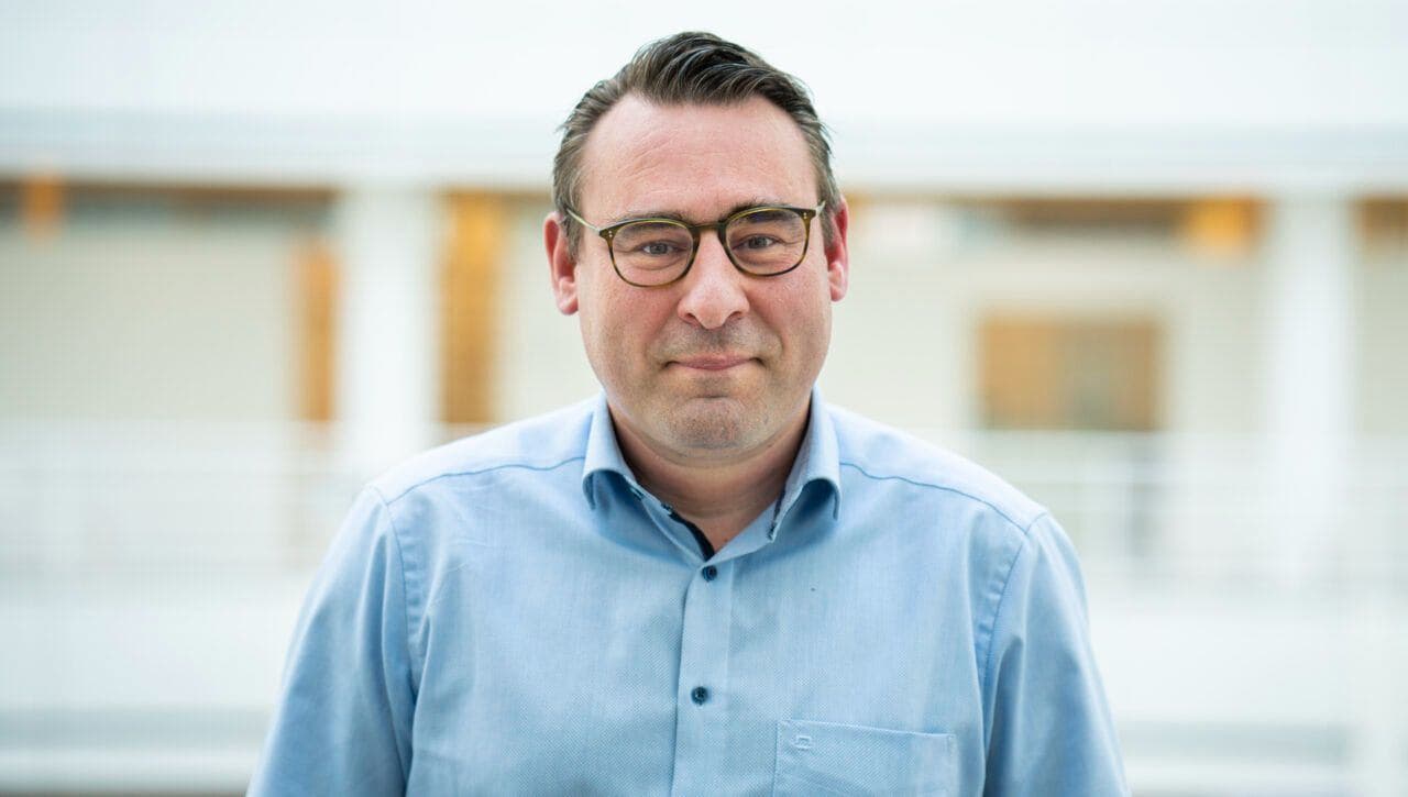 Richard de Mos opnieuw grootste in peiling gemeenteraadsverkiezingen Den Haag, D66 volgt op afstand image